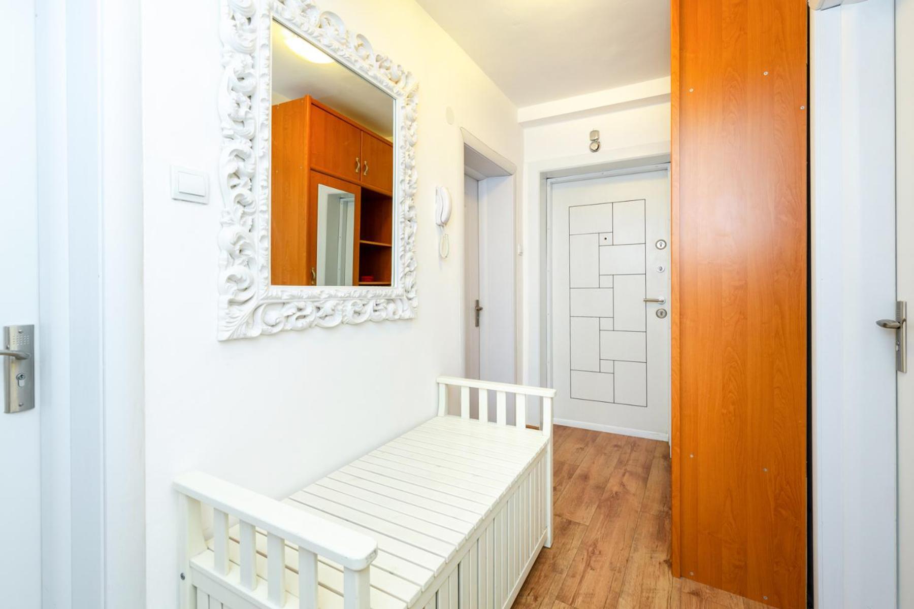 The White Apartment - Free Parking София Экстерьер фото