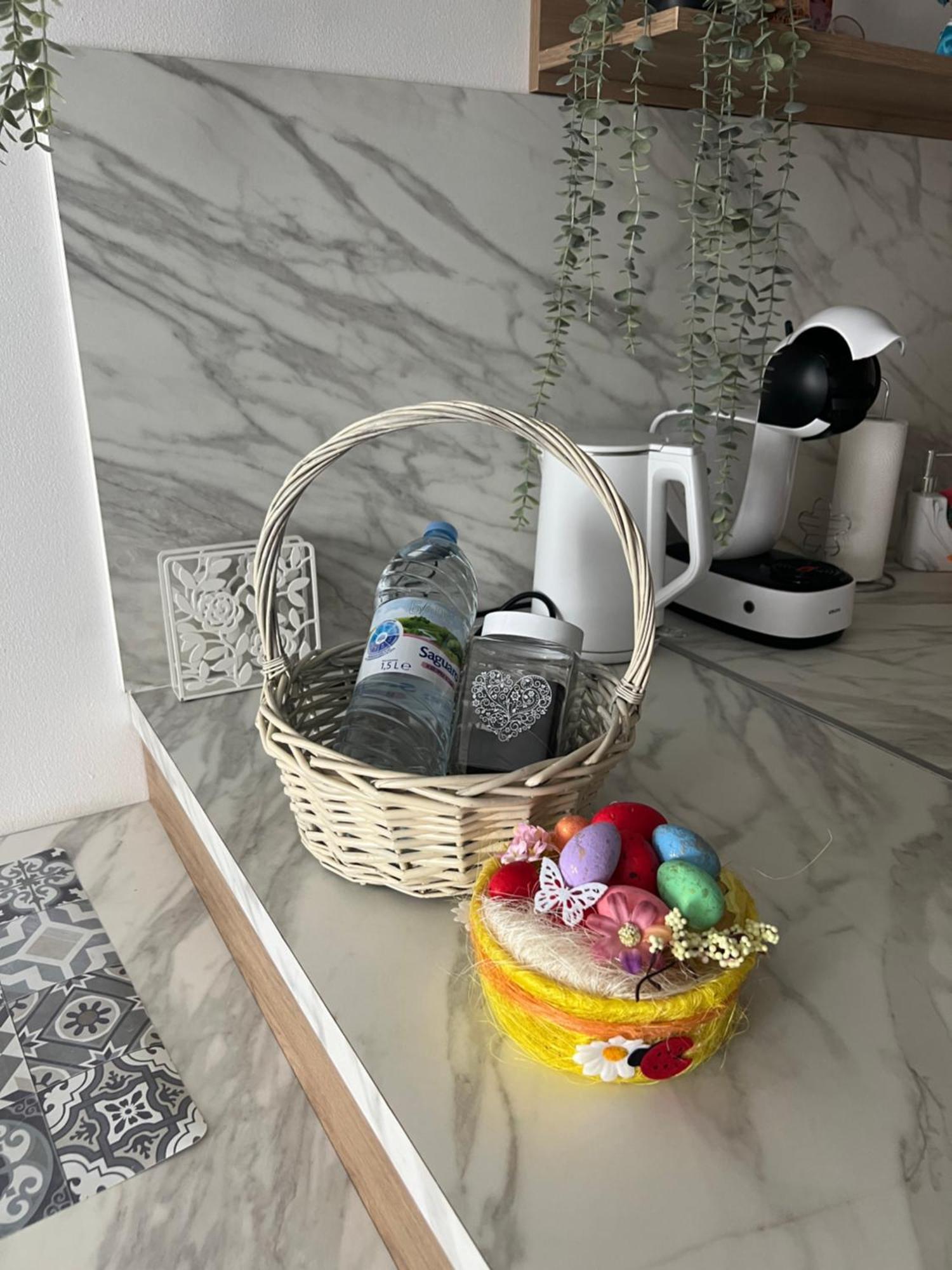 The White Apartment - Free Parking София Экстерьер фото